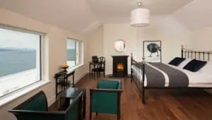 Clare-Island-Lighthouse-Accommodation
