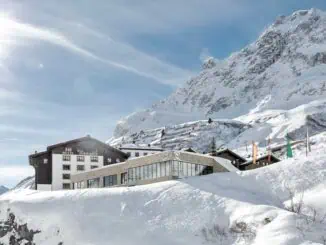 Hotel Zürserhof Aussenansicht Winter