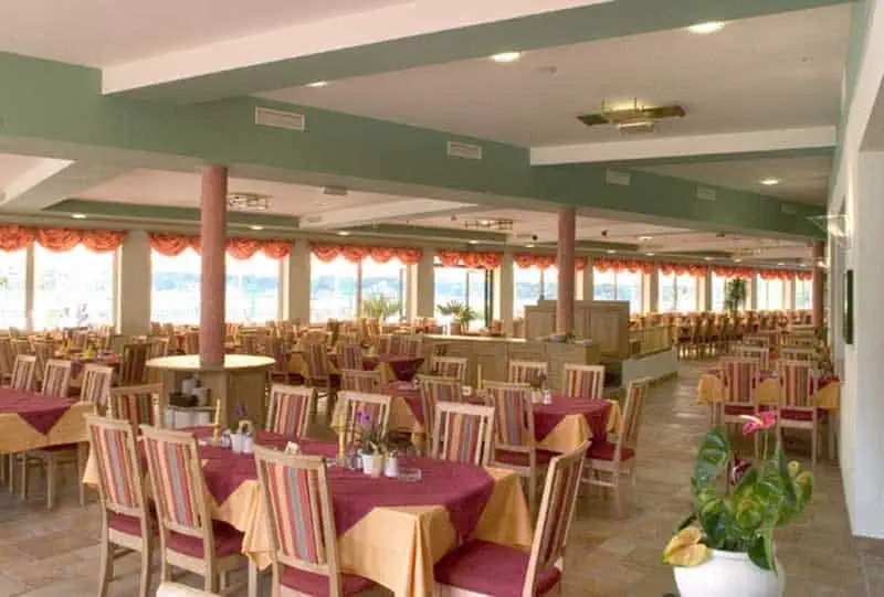 Hotel Donauschlinge grosser Speisesaal