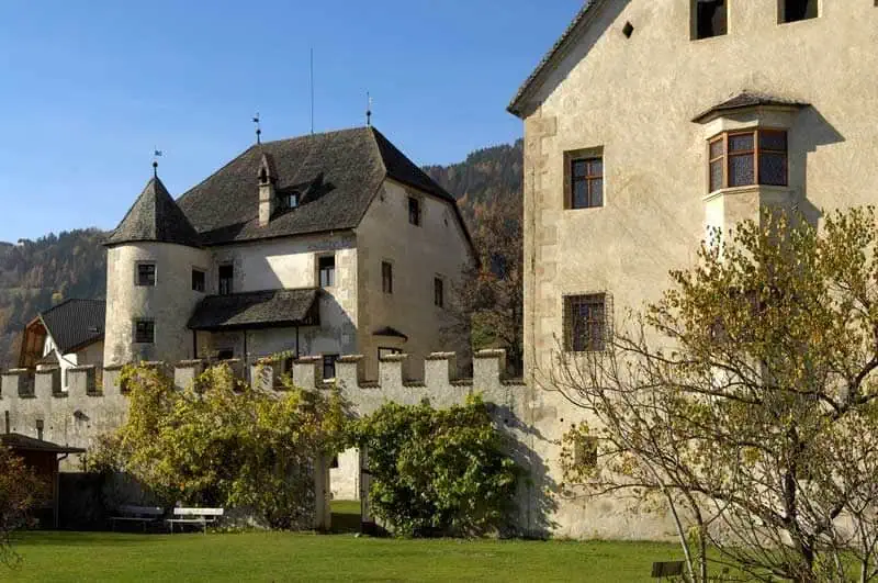 Burggebäude ©Helmuth Rier TVB Region Klausen