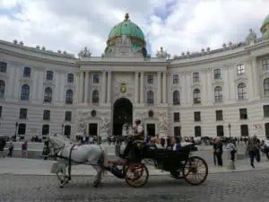 Hofburg mit Fiaker Wien ©Detlef Düring