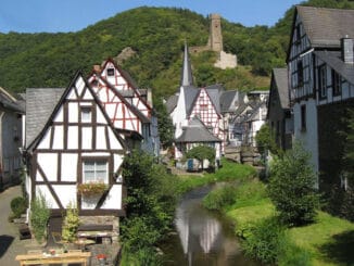 Malerischer Fachwerkort Monreal in der Vordereifel ©Ingo Becker