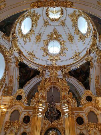 Winterpalast mit Ermitage Sankt Petersburg © Duering 180