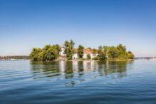 Fraueninsel im Herbst ©Chiemsee Alpenland Tourismus