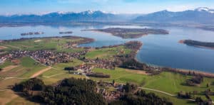 Chiemsee Inseln im Frühling ©Chiemsee Alpenland Tourismus