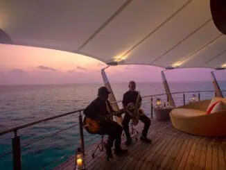 Baros Maldives Lighthouse Lounge