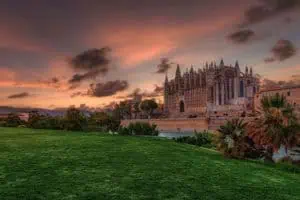 Palma de Mallorca im Abendlicht ©michele kerstholt