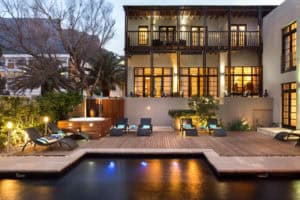 Abendstimmung-mit-Blick-auf-den-Tafelberg-©Derwent-House-Boutique-Hotel