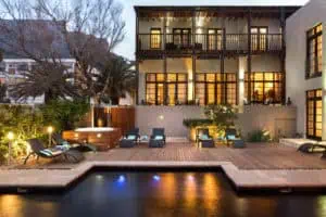 Abendstimmung-mit-Blick-auf-den-Tafelberg-©Derwent-House-Boutique-Hotel
