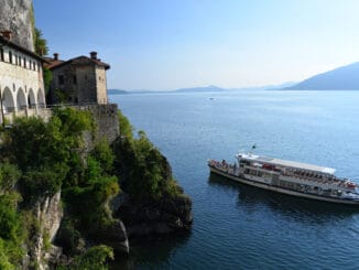 Mit dem Schiff ueber den Lago Maggiore