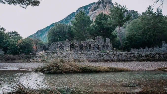 Antalya Olympos Ancient City ©GoTürkiye