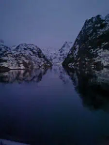 Trollfjord bei Nacht