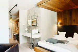 moderner Gipfelstuermer Wohnraum ©Hotel Walliserhof GmbH