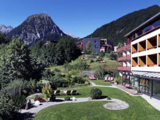 sommerliche Aussenansicht ©Hotel Walliserhof GmbH