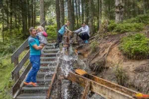 Wasserspiele_im_Juppi_Zauberwald-©Alpbacher_Bergbahn