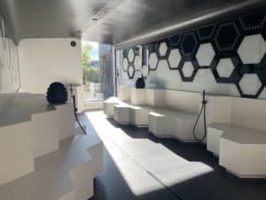 Therme Meran im neuen Suedtiroler Honigdampfbad Therme Meran