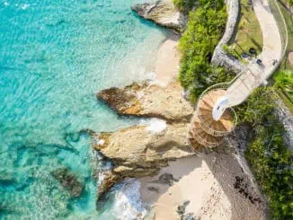 Cupecoy Beach bird view ©St. Maarten Tourist Office