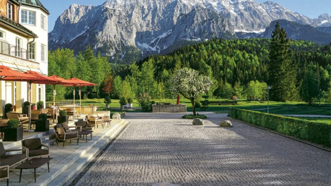 Schloss Elmau Tee Lounge Terrasse