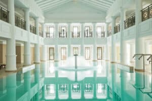 Mandola Rosa Indoor Pool