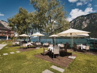 Fuerstenhof Achensee Terrasse mit Seeblick