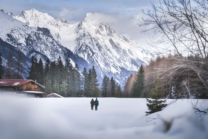 Winterwanderer in St. Anton am Arlberg ©TVB St. Anton am Arlberg Patrick Baetz