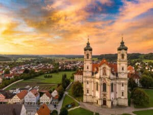 Basilika-mit-Abtei-Ottobeuren--luchtriegel