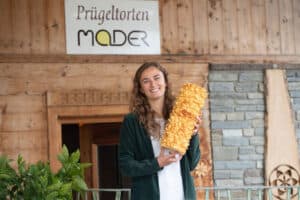 Pruegeltorte aus dem Haus Mader ©Alpbachtal Tourismus Griessenboeck