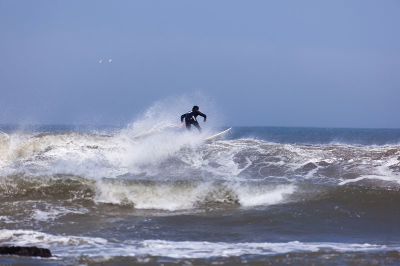 Surfer in Pacasmayo ©Favio Ovalle PROMPERU