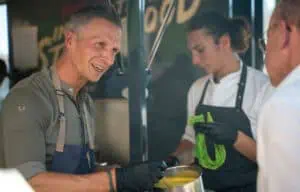 Küchenchef-Maximilian-Moser-beim-Food-Festival-©Hotel-Vier-Jahreszeiten-Starnberg
