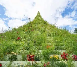 LUGA-Kirchberg-The-Living-Pyramid-©-Agnes-Denes