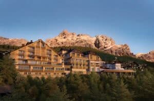 Rosa-Alpina-Italy-Ansicht-©Courtesy-of-Aman