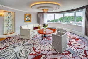 Neue Zimmer- und Suitenerlebnisse im Kempinski Hotel Corvinus Budapest Kempinski-Hotel-Corvinus-Budapest_Corvinus-Art-Collection-Suite-Herend