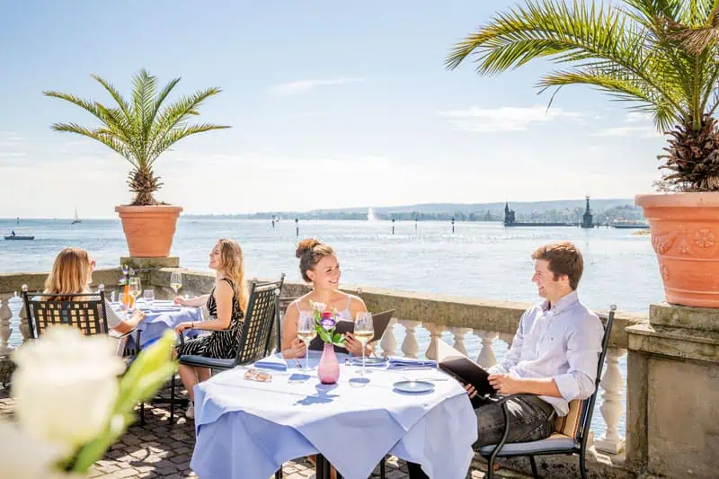 Konstanz Bodensee Restaurant Inselhotel Terrasse ©MTK Dagmar Schwelle