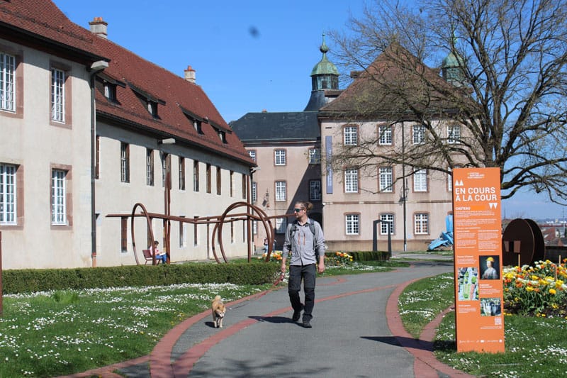 Mit Hund in Montbeliard ©OTPM 1