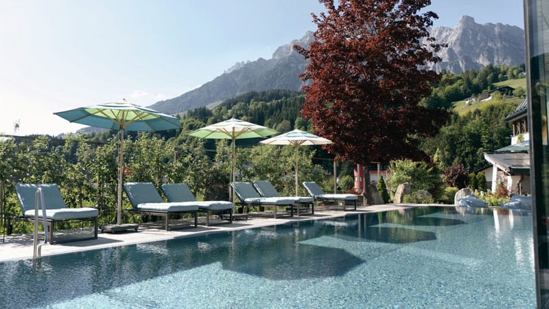 Outdoor Panoramapool ©Hotel Der Loewe