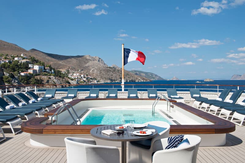 Savoir vivre an Bord ©Studio Ponant Nicolas Matheus