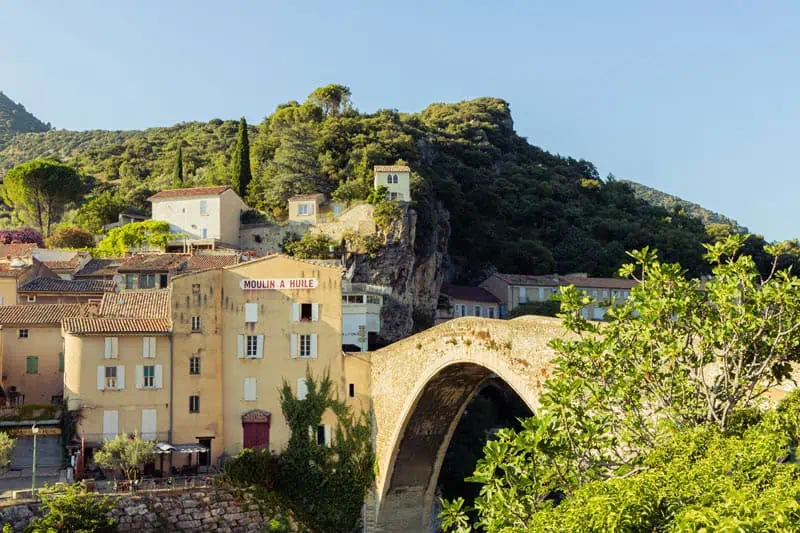 © B. Balay Drome Attractivite Nyons pont roman