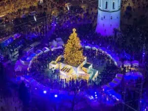 Weihnachten in Vilnius festlich, ruhig, authentisch GoVilnius-VMS-ChristmasTreeLighting-SauliusZiura-2023-(37)-(1)