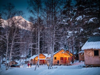 HUTTOPIA CAMPING BOZEL ©Manu Reyboz