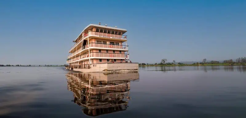 MV Princesse Ngaless ©Lernidee