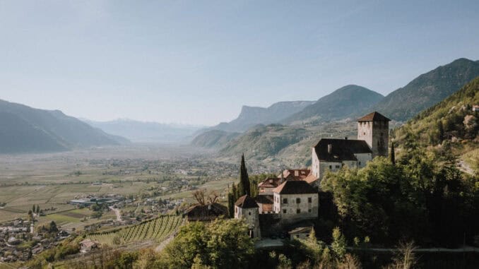 Lana in Bluete ©Emi Massmer Emotions