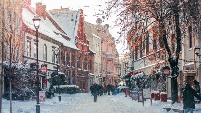 Snowy Vilnius ©Gabriel Khiterer