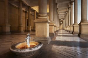 Kolonade-Karlovy-Vary-©VisitCzechia-Jan-Kasl