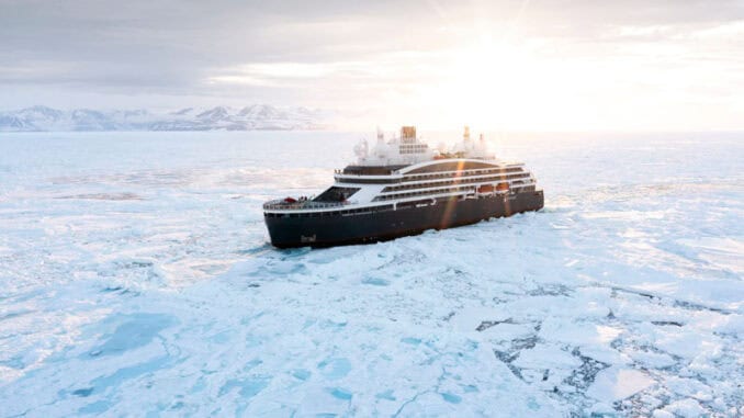 Le Commandant Charcot Groenland ©PONANT Julien Fabro