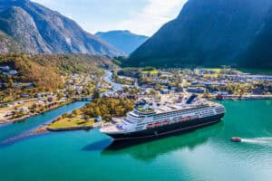 Kurs auf Island, Norwegen, Schweden und Dänemark VASCO-DA-GAMA-im-Eidfjord