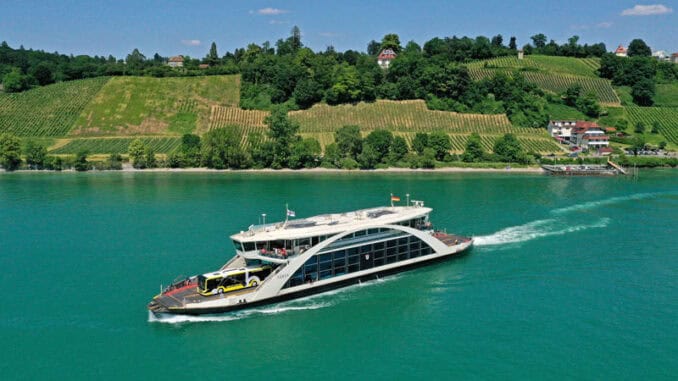 Faehre Meersburg ©Bodo Bernd Hasenfratz