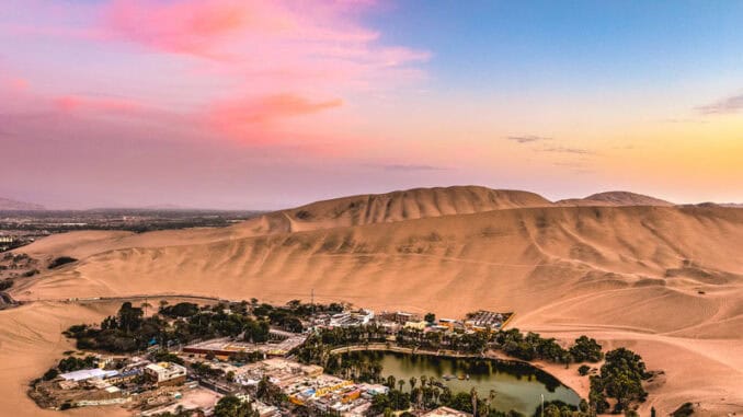 Oasis de la Huacachina ©Shakedown Team PROMPERU