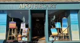 Bild schone Apotheke in Hugh. Town auf St. Marys Scilly Islands ©Elsa Maria Honecker