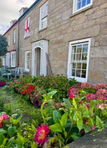 Hauser in der Hugh Town Street auf St. Marys Scilly Islands ©Elsa Maria Honecker